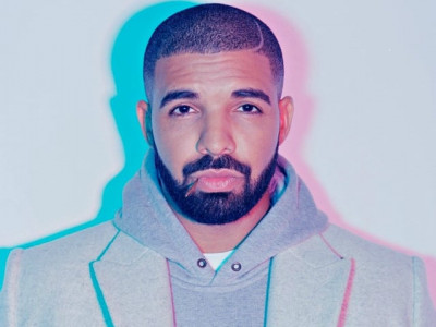 drake stops performance to call out fan for groping women drake stops performance to call out fan for groping women