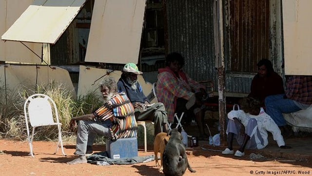 australian aborigines near roebourne western australia photo afp australian aborigines near roebourne western australia photo afp