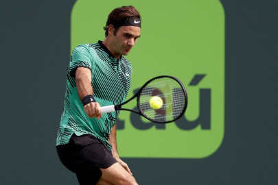 federer downplays topping rankings at year end federer downplays topping rankings at year end