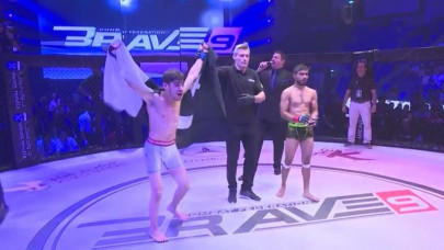 pakistan s haider defeats india s atif in mma fight pakistan s haider defeats india s atif in mma fight