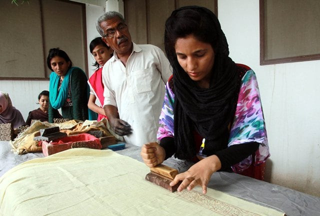 among the many workshops was one on block printing by ghulam abbas photo express among the many workshops was one on block printing by ghulam abbas photo express