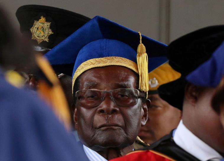 zimbabwe president robert mugabe attends a university graduation ceremony in harare zimbabwe photo reuters