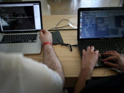 us expert impressed with pakistan s tech industry us expert impressed with pakistan s tech industry