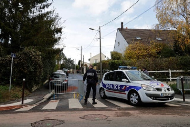 police patrol the scene in sarcelles photo afp police patrol the scene in sarcelles photo afp