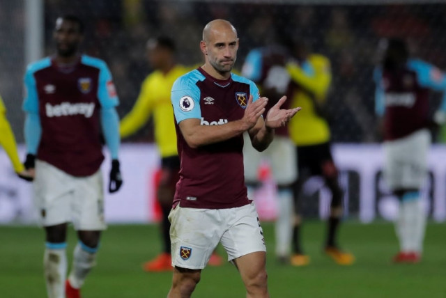 west ham united 039 s pablo zabaleta applauds fans after the match against watford on november 19 2017 photo reuters west ham united 039 s pablo zabaleta applauds fans after the match against watford on november 19 2017 photo reuters
