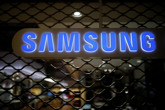 the logo of samsung electronics is seen at its office building in seoul south korea august 25 2017 photo reuters