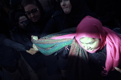 20 teachers arrested after demonstration near sindh assembly