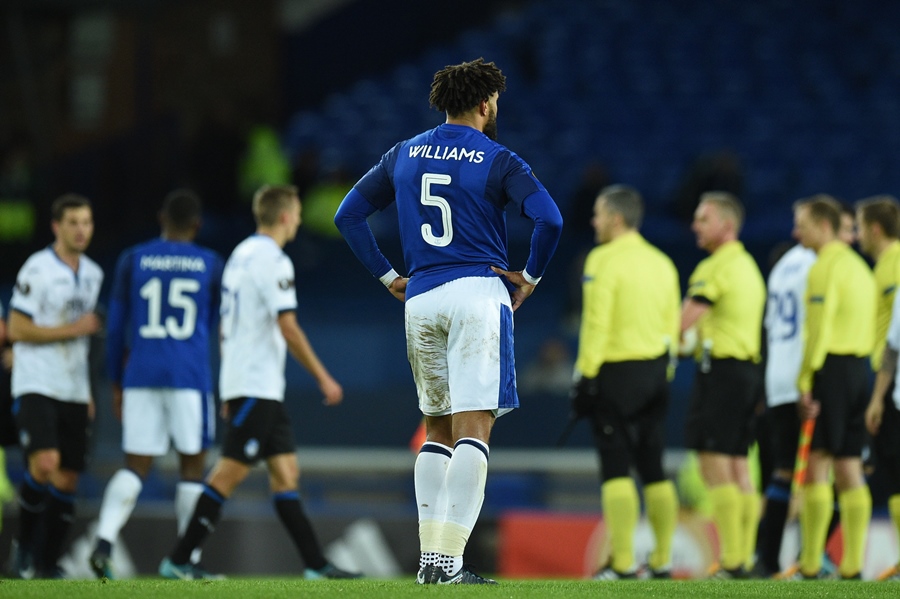 everton 039 s english born welsh defender ashley williams reacts after the uefa europa league group e football match between everton and atalanta at goodison park in liverpool north west england on november 23 2017 photo afp