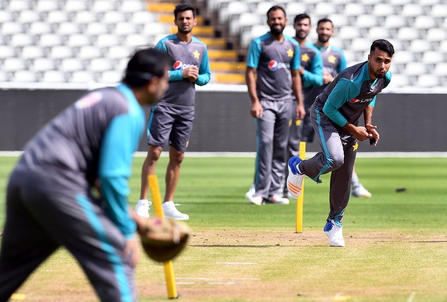 hat trick hero ashraf says the magnitude of his achievement hasn 039 t sunk in yet and he still finds it hard to believe that he is the first pakistani to claim a t20i hat trick photo afp