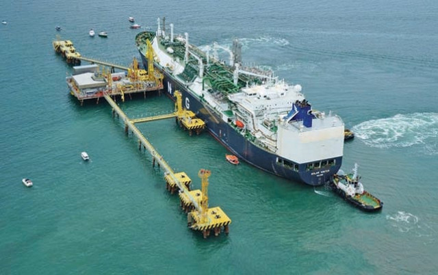 according to officials pakistan can save and earn around rs78 billion a year if the government allocated 200 mmcfd of terminal and pipeline capacity to private sector companies photo file according to officials pakistan can save and earn around rs78 billion a year if the government allocated 200 mmcfd of terminal and pipeline capacity to private sector companies photo file