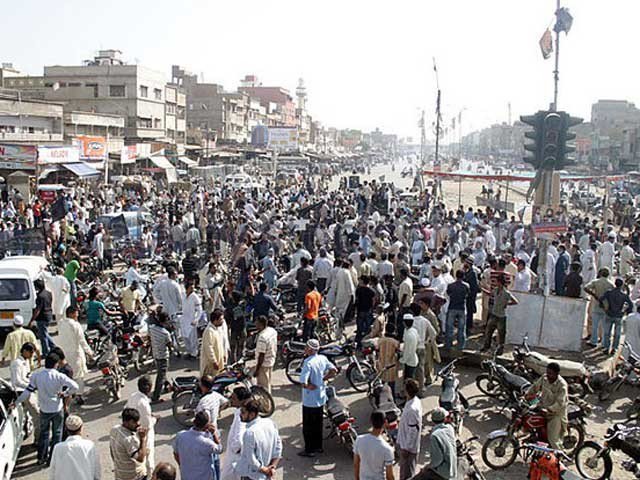 police personnel doing the necessary to avoid conflict in karachi photo express