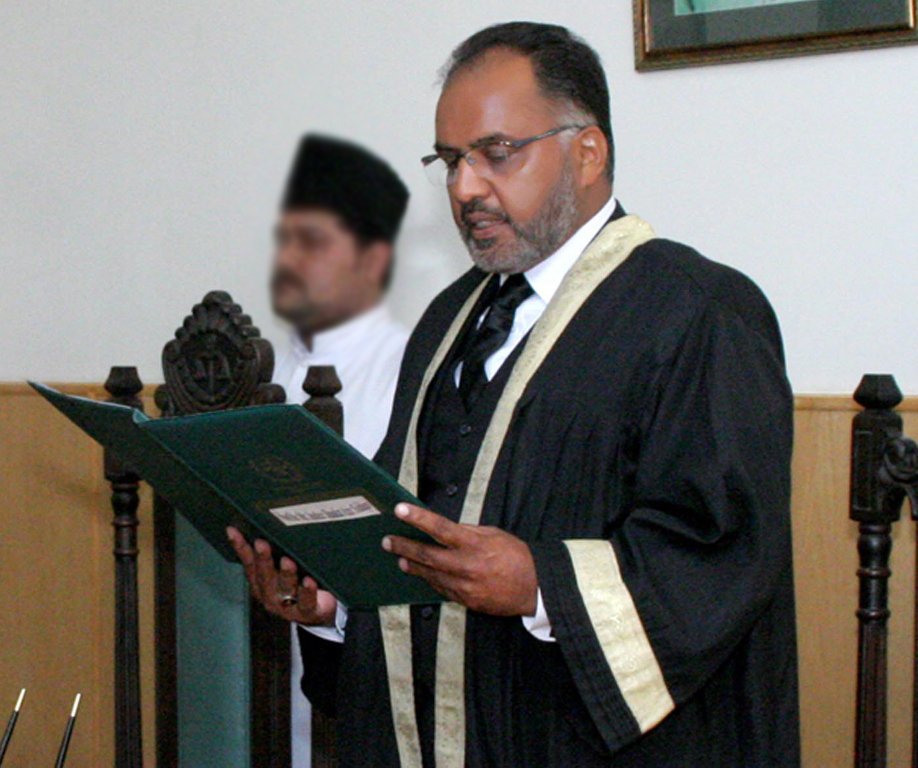 speech aimed to dispel pressure on courts says siddiqui