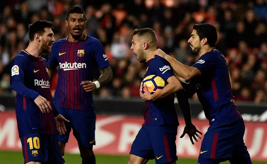 barcelona 039 s defender jordi alba c celebrates after scoring with barcelona 039 s uruguayan forward luis suarez barcelona 039 s brazilian midfielder jose paulinho and barcelona 039 s argentinian forward lionel messi r during the spanish league football match valencia cf and fc barcelona at mestalla stadium in valencia on november 26 2017 photo afp barcelona 039 s defender jordi alba c celebrates after scoring with barcelona 039 s uruguayan forward luis suarez barcelona 039 s brazilian midfielder jose paulinho and barcelona 039 s argentinian forward lionel messi r during the spanish league football match valencia cf and fc barcelona at mestalla stadium in valencia on november 26 2017 photo afp