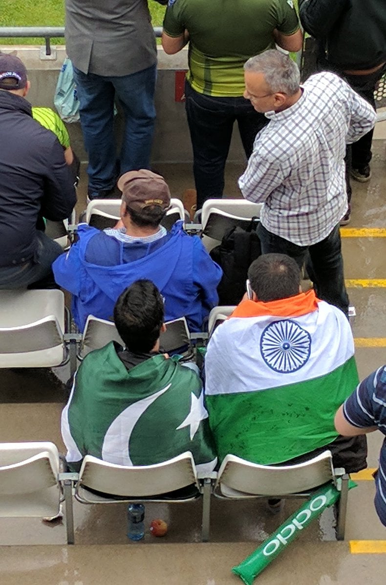 pakistani and indian fans at a cricket match photo twitter com gabbbarsingh