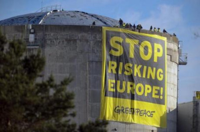 greenpeace sounds alarm on nuclear safety with new break in greenpeace sounds alarm on nuclear safety with new break in