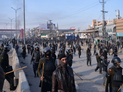 police still licking their wounds after botched faizabad operation police still licking their wounds after botched faizabad operation