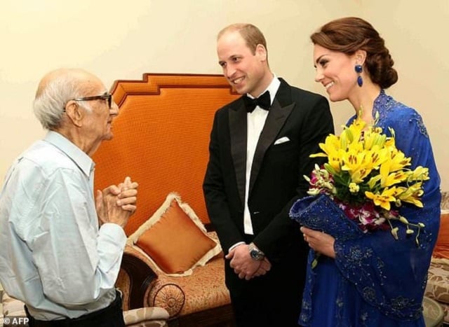 kohinoor meets harry 039 s brother prince william and william 039 s wife catherine in mumbai last year photo afp