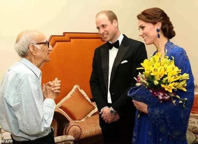 kohinoor meets harry 039 s brother prince william and william 039 s wife catherine in mumbai last year photo afp kohinoor meets harry 039 s brother prince william and william 039 s wife catherine in mumbai last year photo afp