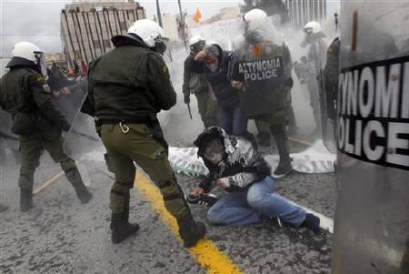 four migrants were killed and another four were injured in a police chase near the northern greek city of kavala photo reuters