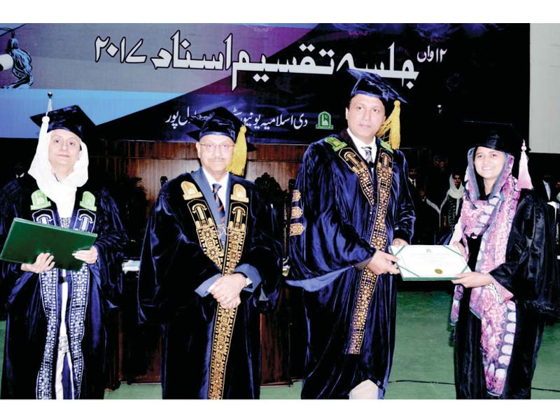 higher education minister awards degree to a graduate photo online