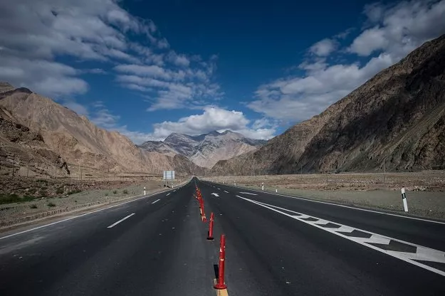 the china pakistan friendship highway before the karakorum mountain range near tashkurgan in china 039 s western xinjiang province photo afp the china pakistan friendship highway before the karakorum mountain range near tashkurgan in china 039 s western xinjiang province photo afp