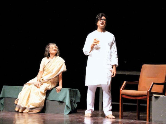 actors perform at pnca photo express actors perform at pnca photo express