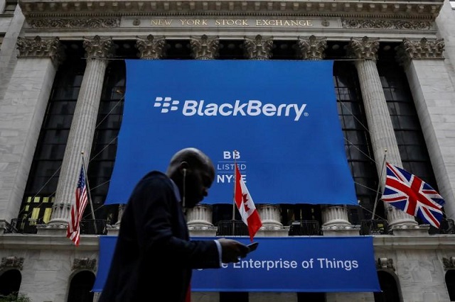 a banner for blackberry ltd hangs to celebrate the company 039 s transfer trading to the new york stock exchange nyse in new york us october 16 2017 photo reuters