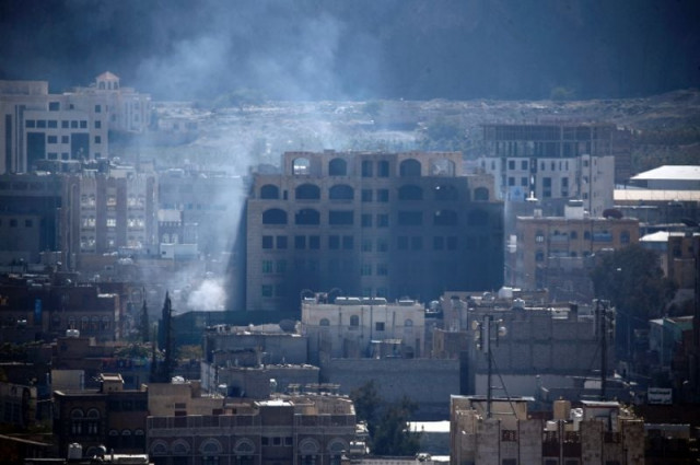 smoke billows in the yemeni capital sanaa during clashes between houthi rebels and supporters of yemeni ex president ali abdullah saleh photo afp smoke billows in the yemeni capital sanaa during clashes between houthi rebels and supporters of yemeni ex president ali abdullah saleh photo afp