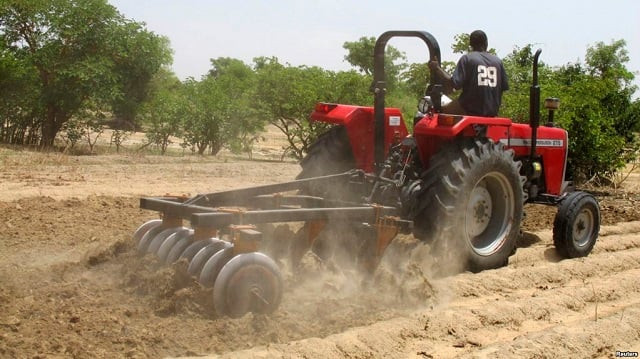 a farmer plows the field in saulawa village on the outskirts of nigeria 039 s north central state of kaduna may 15 2013 photo reuters a farmer plows the field in saulawa village on the outskirts of nigeria 039 s north central state of kaduna may 15 2013 photo reuters