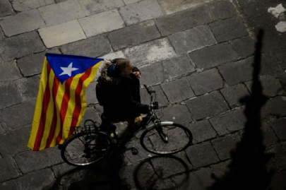 catalan crisis paralyses spanish politics