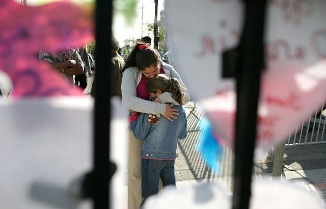 children with encouraging parents less likely to have suicidal thoughts photo afp