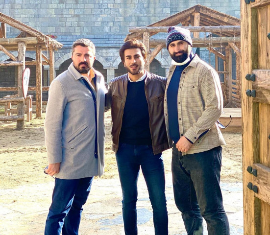 imran abbas visits sets of dirili ertu rul kurulu osman in turkey imran abbas visits sets of dirili ertu rul kurulu osman in turkey