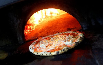 neapolitan pizza making wins world heritage status neapolitan pizza making wins world heritage status