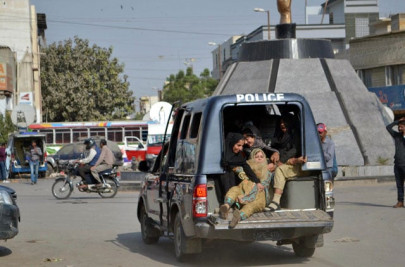 mqm l activists barred from visiting monument graves mqm l activists barred from visiting monument graves
