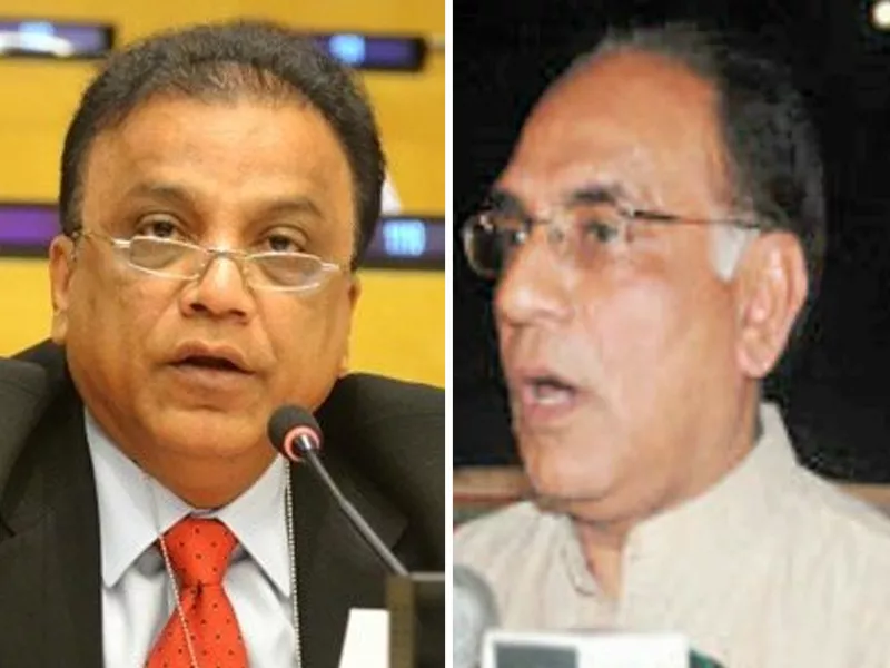 ghauri says he won 039 t join any other party while siddiqui insists his decision is beyond the interests of muhajirs photo file ghauri says he won 039 t join any other party while siddiqui insists his decision is beyond the interests of muhajirs photo file