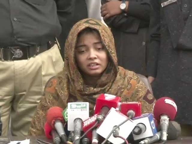 alveena while speaking to the media said that she was behind the crime along with her fiance photo express