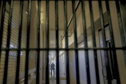 us man on the run after escaping notorious bali prison