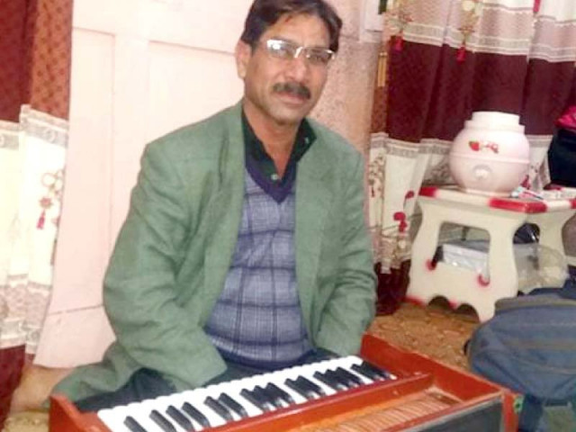 sadia shah her sister and their teacher umer khan photo express sadia shah her sister and their teacher umer khan photo express