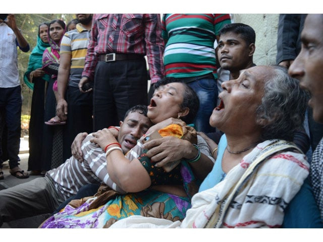relatives mourn as 10 people died in a stampede in chittagong bangladesh december 18 2017 photo reuters relatives mourn as 10 people died in a stampede in chittagong bangladesh december 18 2017 photo reuters