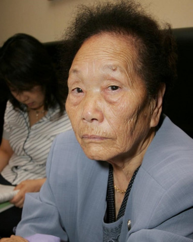 file photo song shin do r former korean sex slave for japanese soldiers speaks before a news conference at the foreign correspondent club of japan in tokyo july 27 2005 photo reuters file photo song shin do r former korean sex slave for japanese soldiers speaks before a news conference at the foreign correspondent club of japan in tokyo july 27 2005 photo reuters