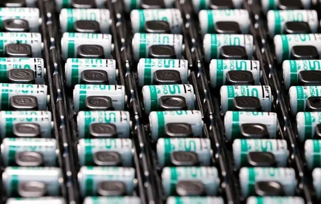 lithium ion batteries are pictured at the production site of saft groupe battery specialists in poitiers france october 5 2017 photo reuters lithium ion batteries are pictured at the production site of saft groupe battery specialists in poitiers france october 5 2017 photo reuters