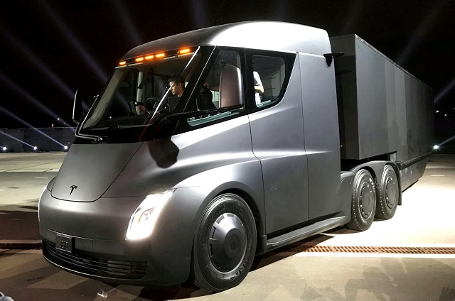 tesla 039 s new electric semi truck is unveiled during a presentation in hawthorne california us on november 16 2017 photo reuters