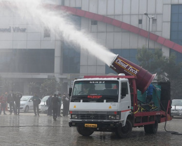 new delhi to combat pollution with anti smog mist cannon new delhi to combat pollution with anti smog mist cannon