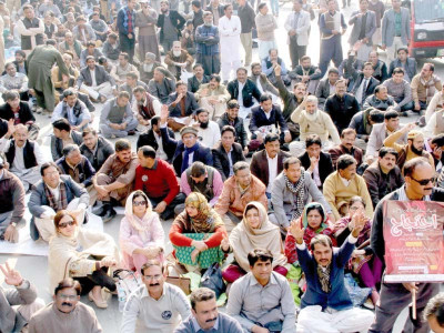 teachers again protest for salary increase promotions