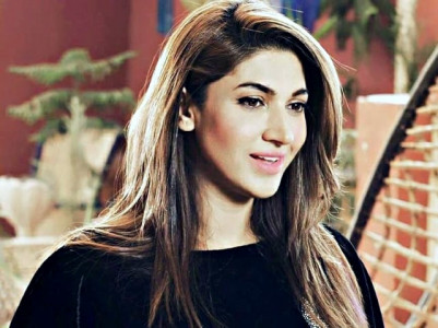 i charge fees like a true celebrity and only take on lead roles sana fakhar