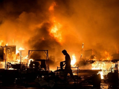 indian woman sets herself on fire after quarrel with husband burns down whole colony indian woman sets herself on fire after quarrel with husband burns down whole colony