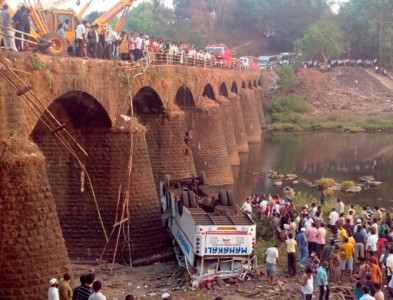 at least 32 dead as bus plunges off bridge in india