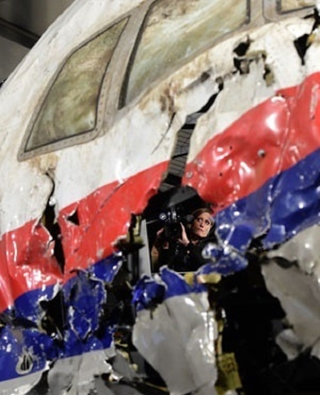 wreckage of the mh17 photo afp
