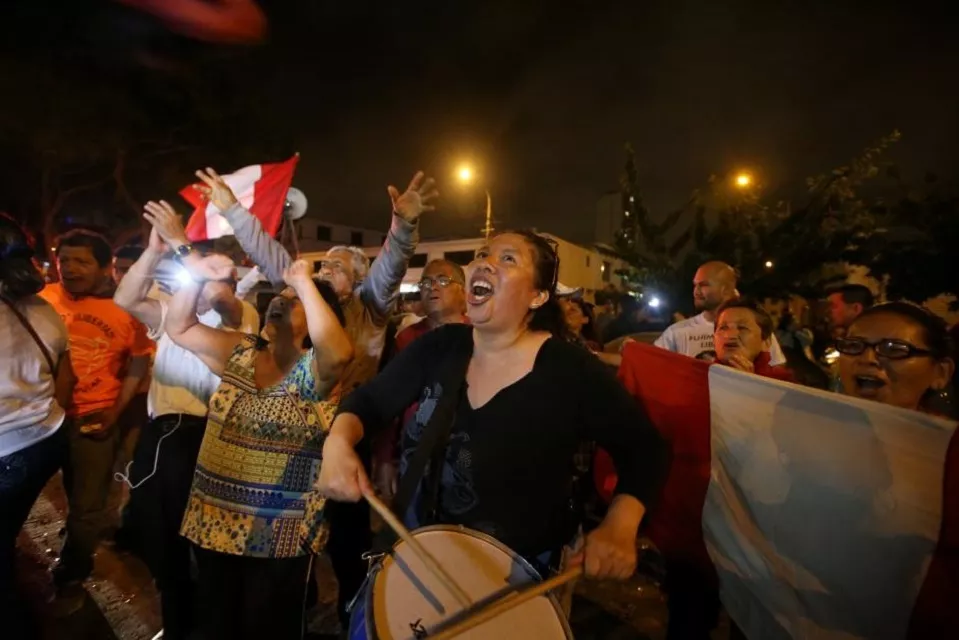 supporters celebrate after peruvian president pedro pablo kuczynski pardoned former president alberto fujimori who was serving a 25 year prison sentence outside centenario hospital in lima peru december 24 2017 photo reuters supporters celebrate after peruvian president pedro pablo kuczynski pardoned former president alberto fujimori who was serving a 25 year prison sentence outside centenario hospital in lima peru december 24 2017 photo reuters