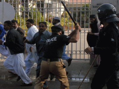 bilawal slams govt s use of force on protesting teachers in karachi bilawal slams govt s use of force on protesting teachers in karachi